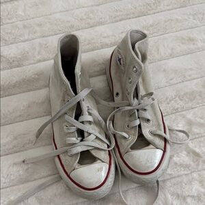 UsedClassic White High-Top Kids Sneakers